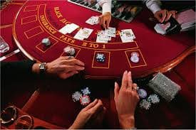 Tampilan dark mode aplikasi atm4d menampilkan slot games Fortune Tiger dan tournament schedule Liga 1